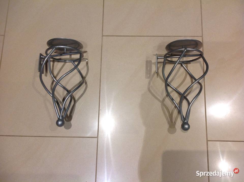 Metalowy Świecznik na Ściane 2