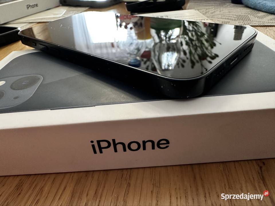 Apple iPhone 13 256GB pełen komplet