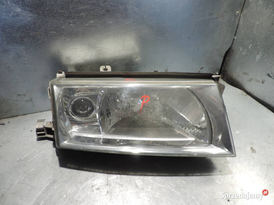 SKODA OCTAVIA I FL LAMPA PRAWY PRZÓD osobowe Nowy Sącz