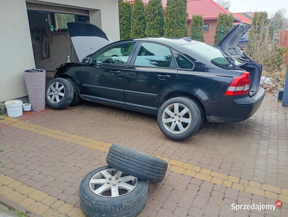 Volvo S40 20d 6biegów 2 komplety kół sprzedam