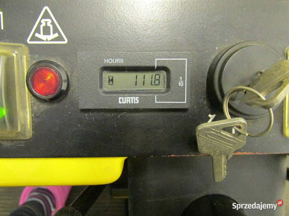 Zamiatarka samojezdna Krcher KMR 1200 BAT Kłobuck