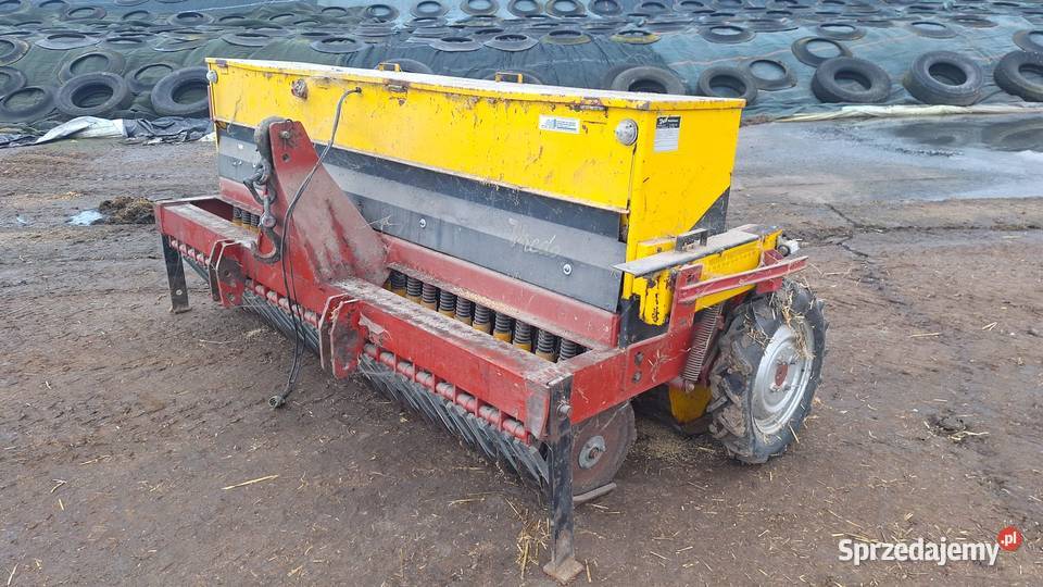 Siewnik do trawy Vredo 25 m sprowadzony Września sprzedam