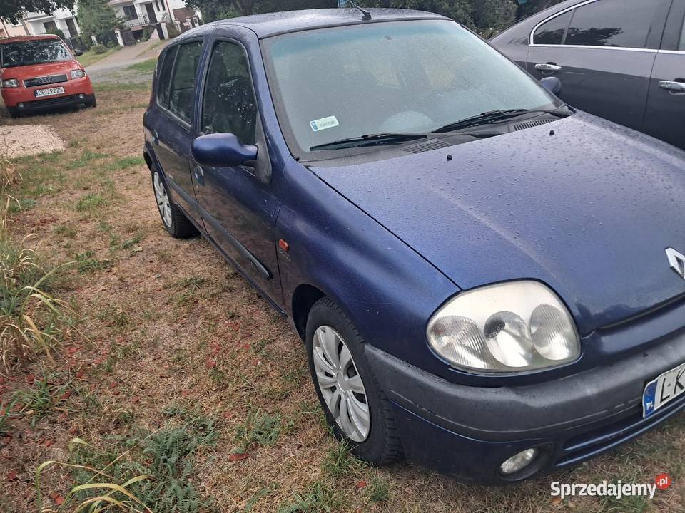 Clio z gazem i oplatami