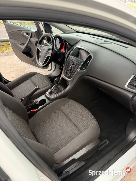 OPEL ASTRA J 14 2014 pełna historia serwisowa 4/5 Astra Gorzów Wielkopolski