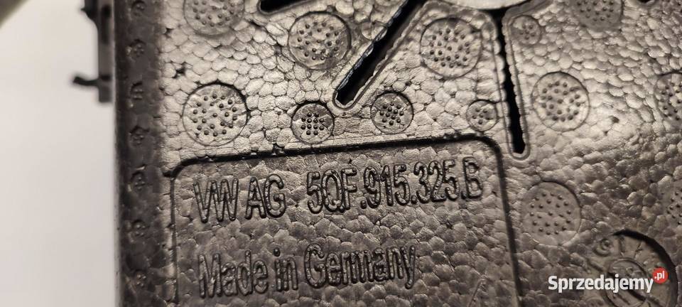 VW TIGUAN II PODSTAWA AKUMULATORA 5QF915331C Akumulatory