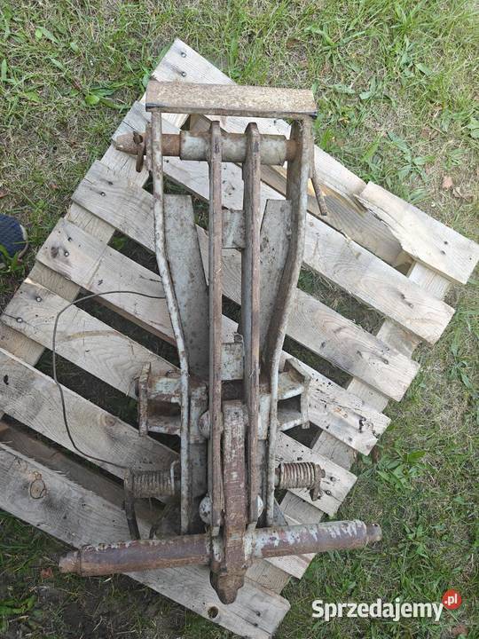 Ursus c335 c330 zaczep dolny