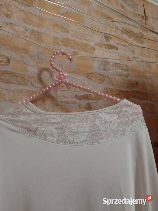 4042 LXL Ekskluzywna biała półhalka z koronką z