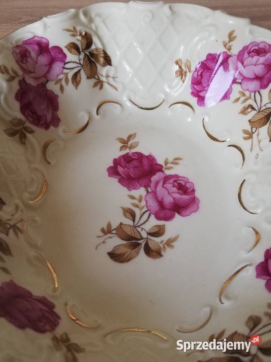 Porcelanowy koszyczek w róże Ropa