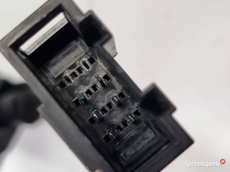 LAMPA W KLAPE LEWA AUDI A8 D3 4E0945093C Lipno