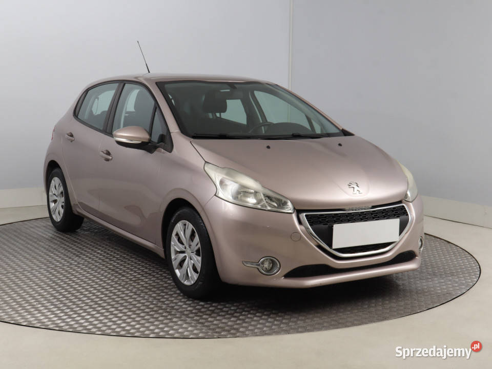 Peugeot 208 14 VTi Rok produkcji 2012 Bielany Wrocławskie