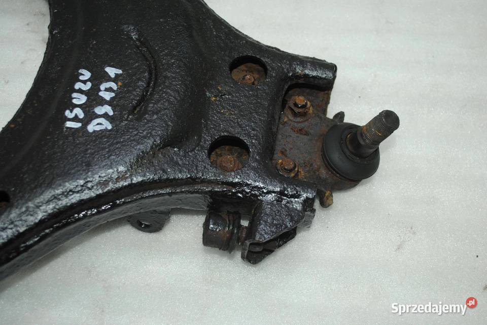 WAHACZ PRAWY PRZÓD ISUZU D 30 TD 06R