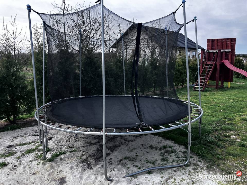 Trampolina zjeżdżalnia ścianka wspinaczkowa świętokrzyskie Sulisławice