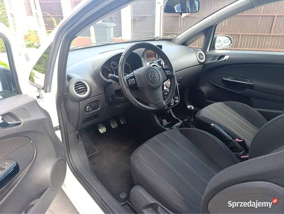 Opel Corsa D Lift Edition 14 b PEDANTYCZNY STAN Dębica