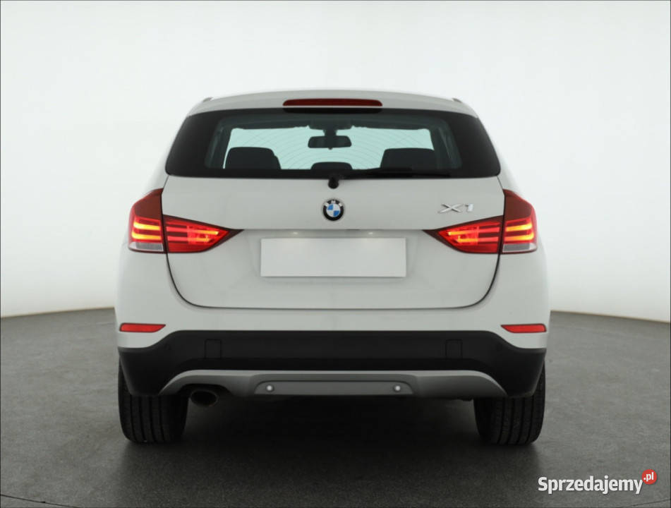 BMW X1 sDrive18d radio X1