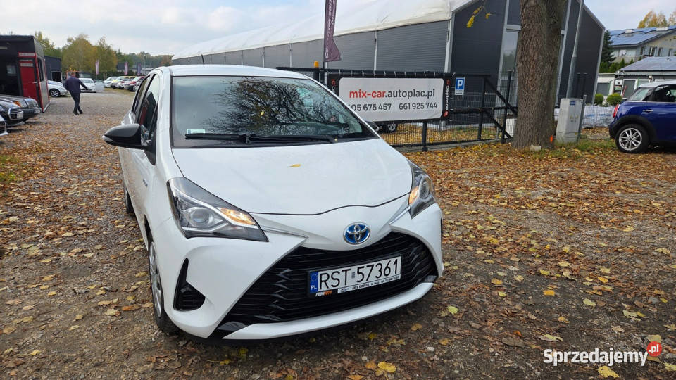 Toyota Yaris 15 HSD 100 Salon Bezwypadkowy przyciemniane szyby Yaris Otwock Mały