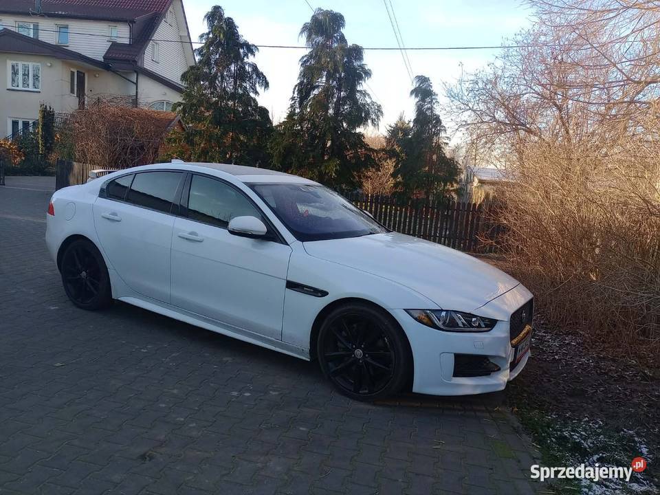 Jaguar xe 25t R Sport benzyna łopatki zmiany biegów