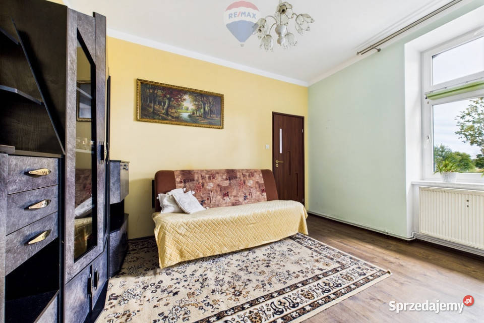 Na sprzedaż 2 pokoje garaż piwnica ogródek parter Jaroszówka