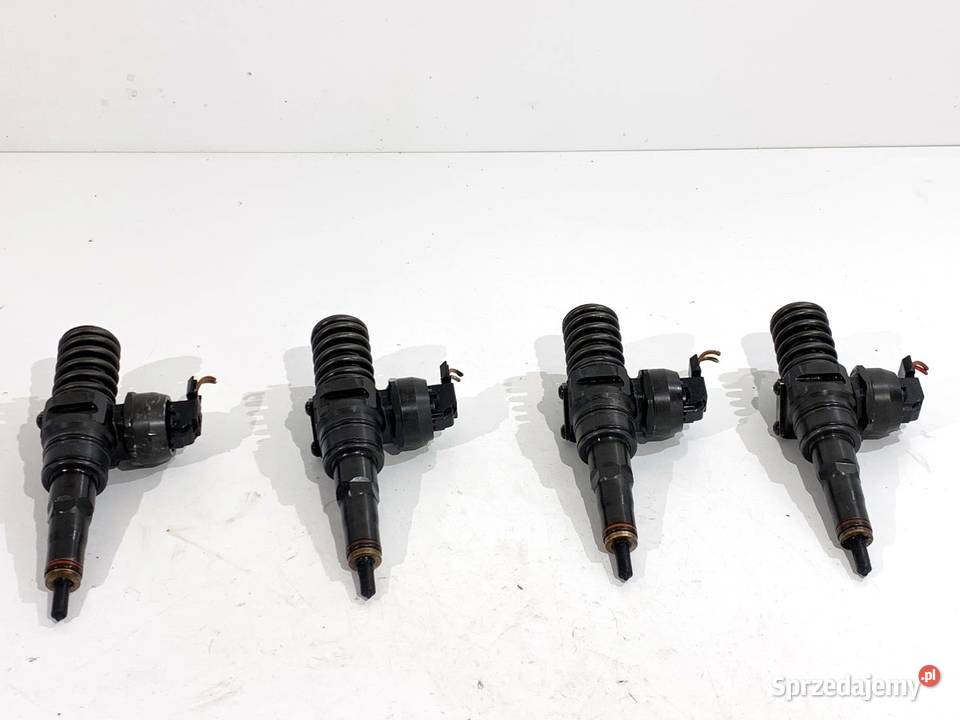 POMPOWTRYSKIWACZE KOMPLET VW GOLF V 038130073AG