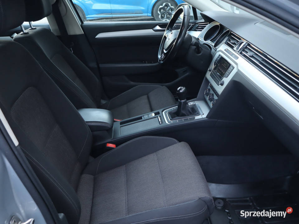 VW Passat 18 TSI isofix Passat