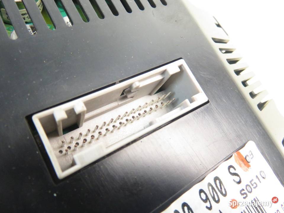 LICZNIK AUDI A6 4F2 C6 30 TDI BMK 4F0920900S