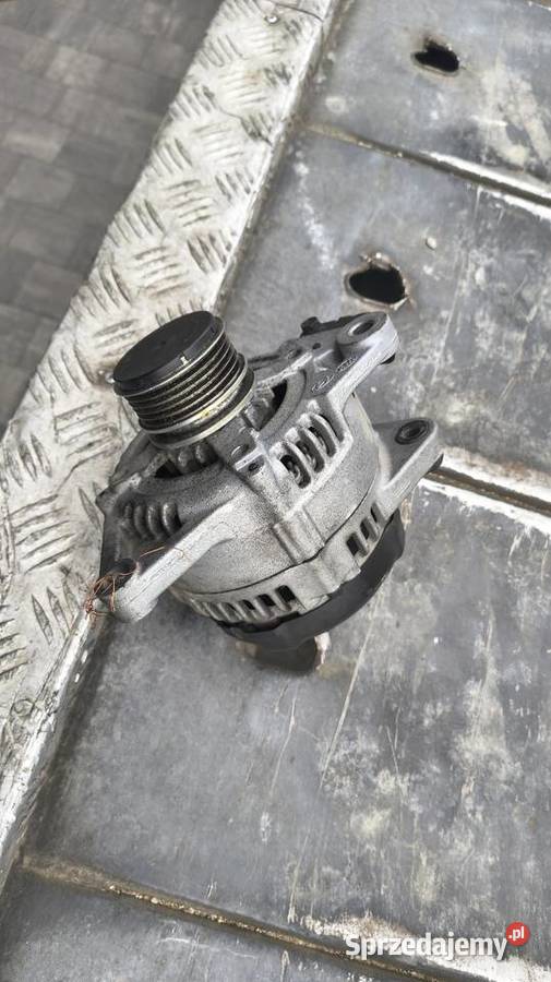 Alternator 373002a700 Kia Ceed 17 crdi Hyundai Kielce sprzedam