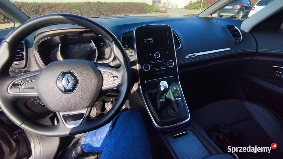 Renault Grand Scenic IV 2018 13tce 140 manual
