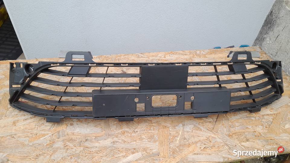 RENAULT CLIO V KRATKA ZDERZAKA ATRAPA 622541469R osobowe Goleniów