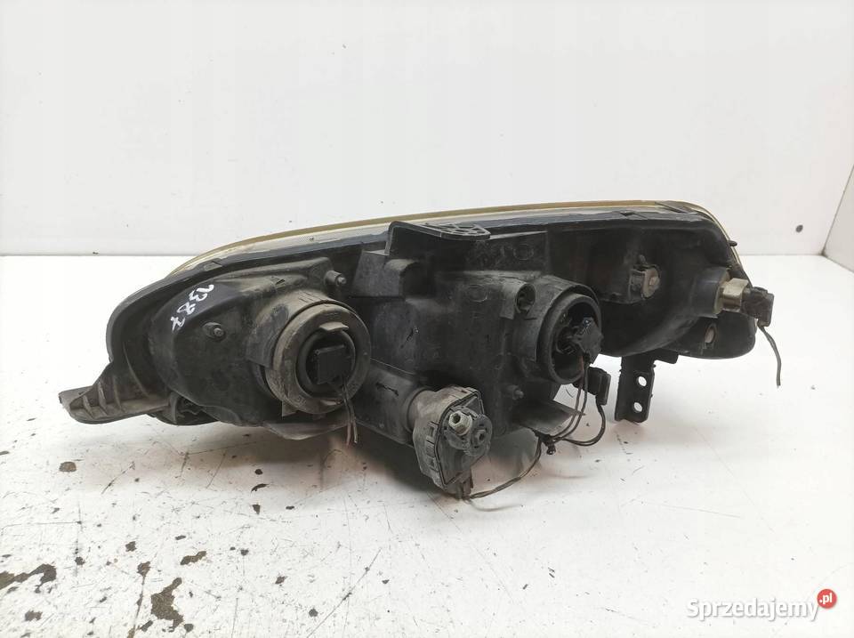 LAMPA PRZÓD PRAWA EU Honda HRV I 19982006 sprzedam