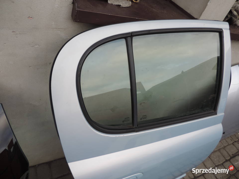 DRZWI PRAWY TYŁ TOYOTA YARIS 1 małopolskie