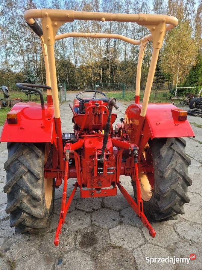 Traktor Inter Harv Mc Cormick 323 sprawny Skrzynia biegów Manualna