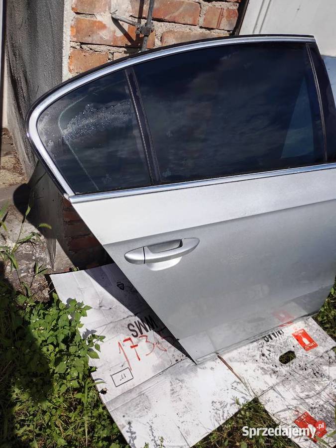 VW PASSAT B7 KOMBI DRZWI PRAWE TYLNE KOMPLETNE osobowe wielkopolskie Międzychód sprzedam