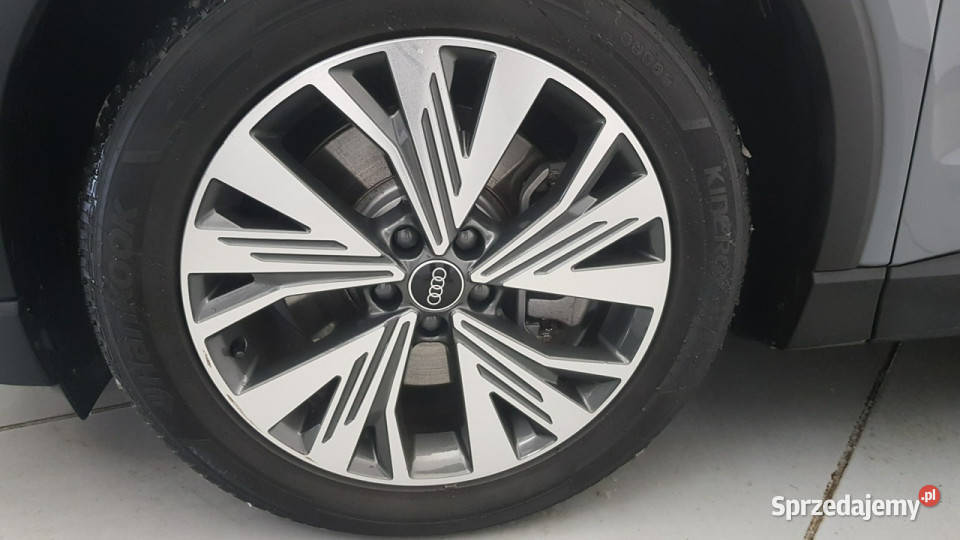 Audi Q4 etron 40 77kWh Z Polskiego Salonu aluminiowe felgi Warszawa sprzedam