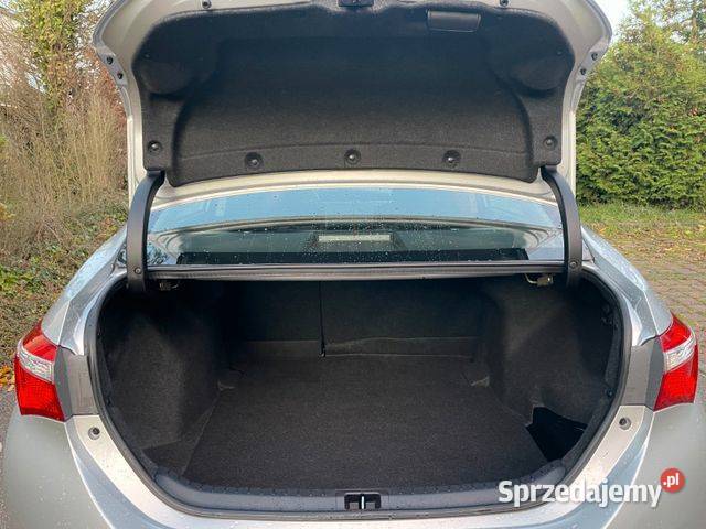 TOYOTA COROLLA 16 Benzyna 132 nawigacja Rawicz