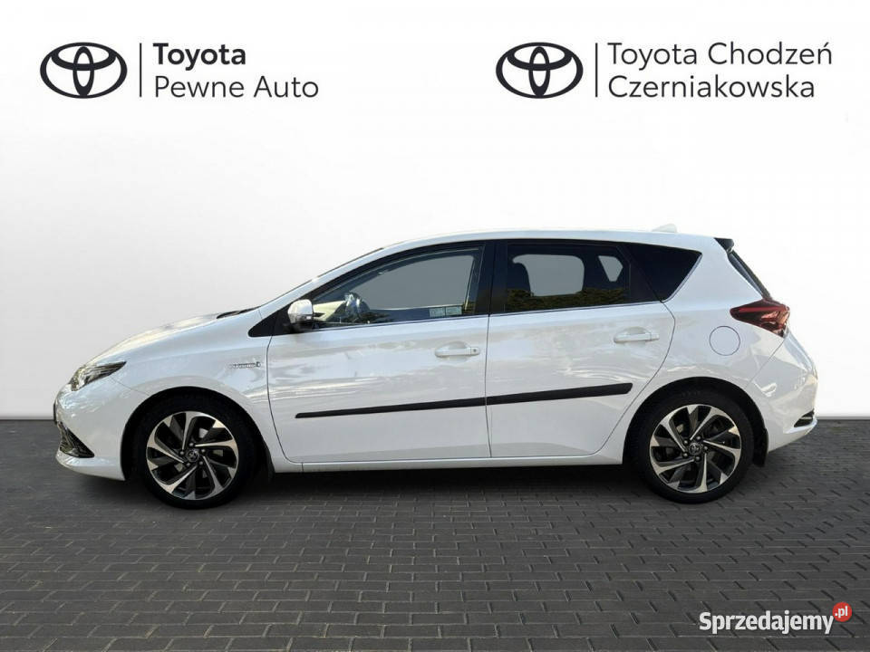 Toyota Auris 18 HSD COMFORT STYLE TECH salon serwisowany w ASO Warszawa sprzedam