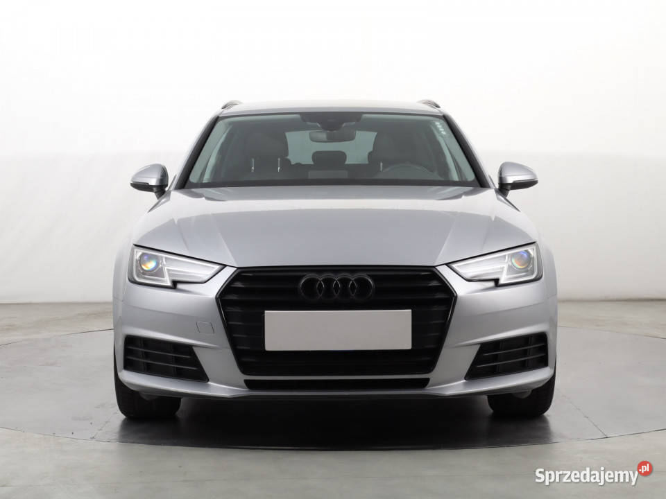 Audi A4 20 TFSI benzyna