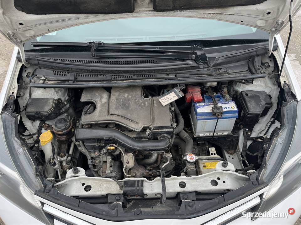 Toyota Yaris 10 benzyna salon Polska 5 drzwi kurtyny powietrzne Świdnik