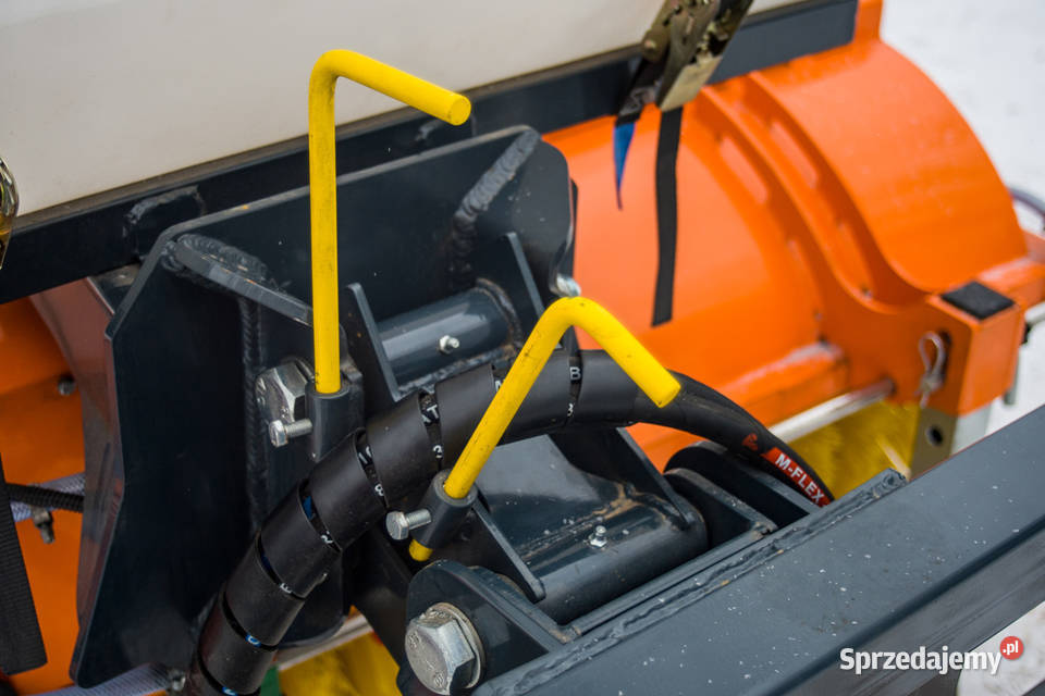 Zamiatarka odśnieżarka komunalna budowlana