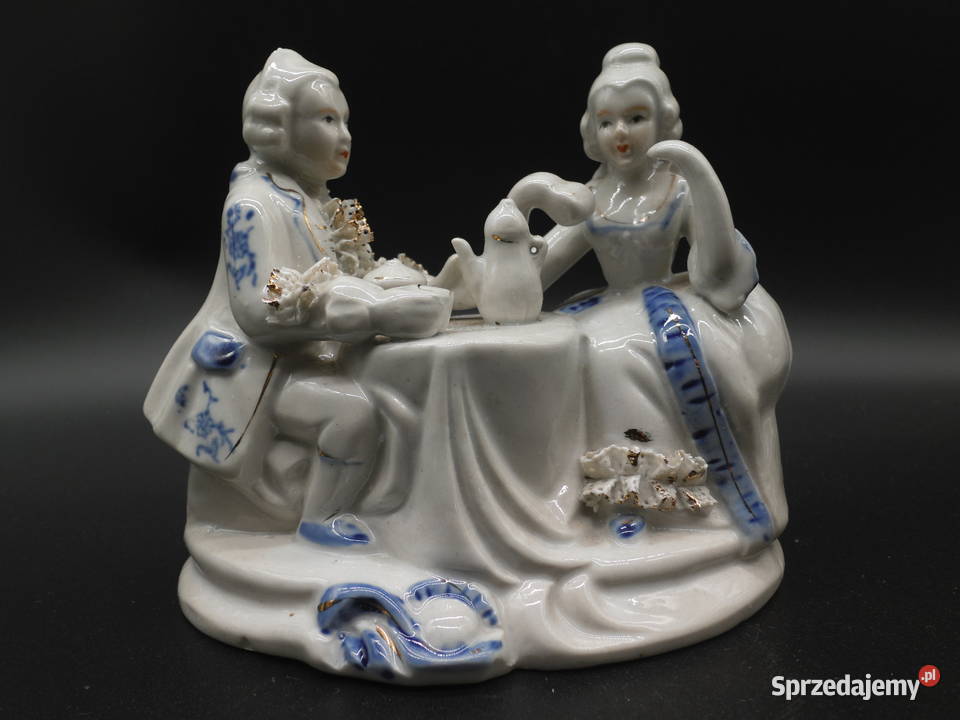 Figurka porcelanowa para dworska pijąca kawę wielkopolskie