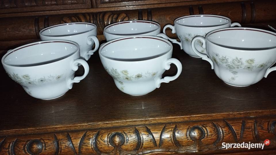 Bulionówki ze spodeczkami z Bogucic Porcelana i szkło Zabrze sprzedam