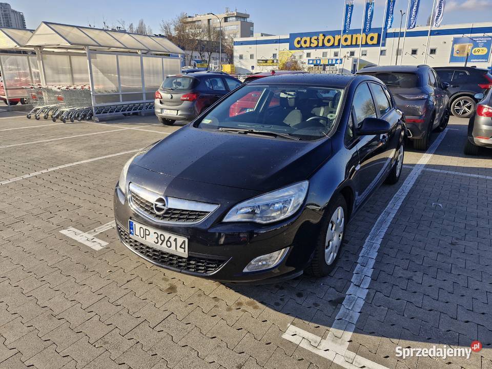 Opel Astra J COSMO 16 LPG koła zimowe Chodel sprzedam