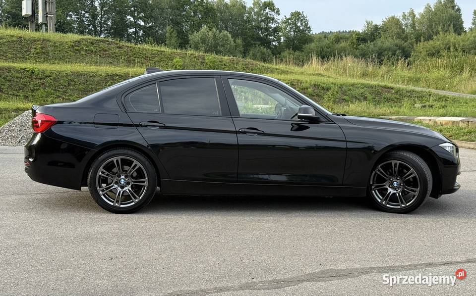 Bmw 318d f30 lift Blizne