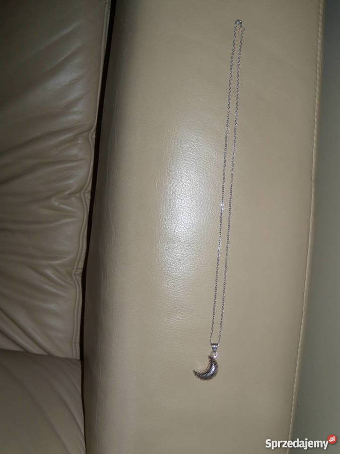 Srebrny ażurowy księżyc na srebrnym łańcuszku Warszawa