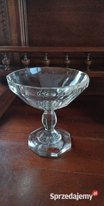 Krysztalowa patera na nodze cukiernica pomorskie Gdańsk