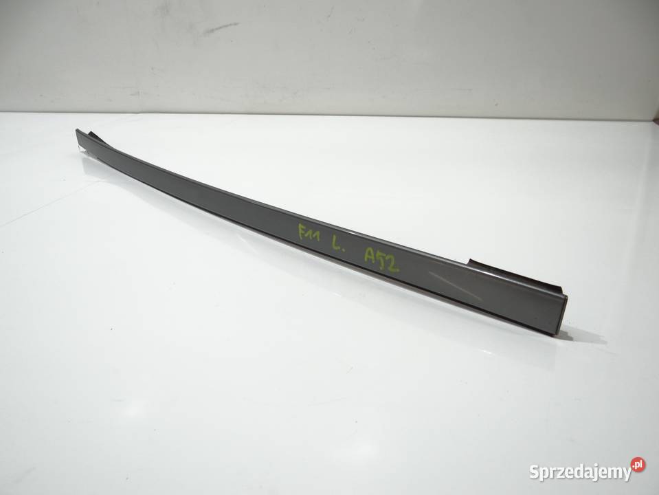 LISTWA SZYBY CZOŁOWEJ LEWA BMW F11 A52 16750983 Części samochodowe Strzyżewice