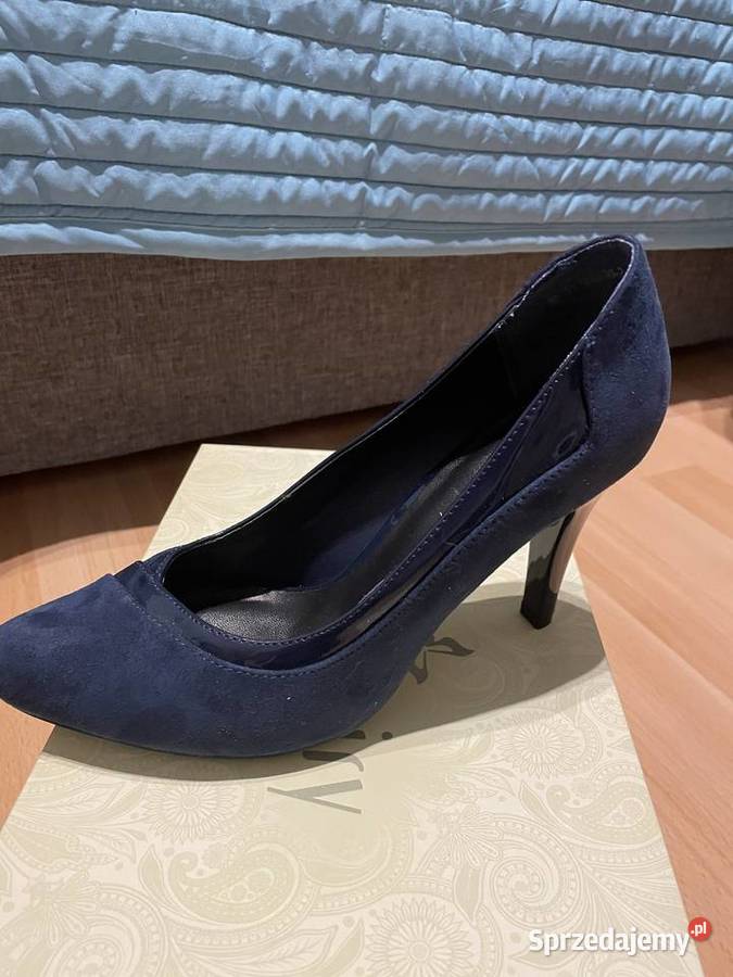 Pantofle damskie Końskie