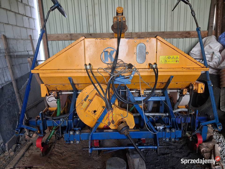 Siewnik do kukurydzy Nowosielce