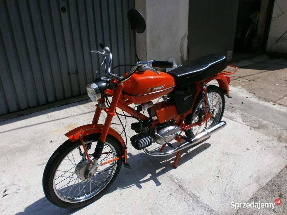 Sprzedam kolekcjonerski motorower Romet Ogar 200.