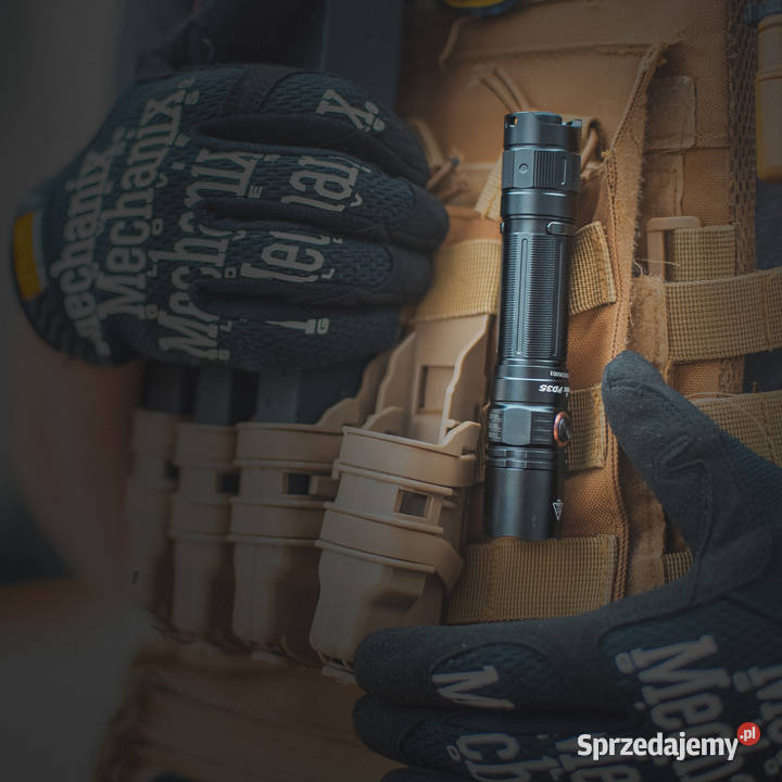 Latarka taktyczna LED Fenix PD35 V30 czarna Warszawa