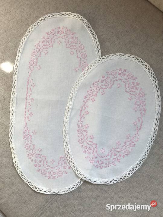 Zestaw dwóch owalnych serwetek retro haft mazowieckie