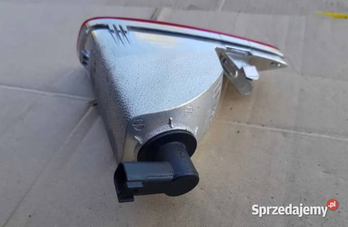 Lampa przeciwmgielna prawa FORD FIESTA MK8 Częstochowa sprzedam